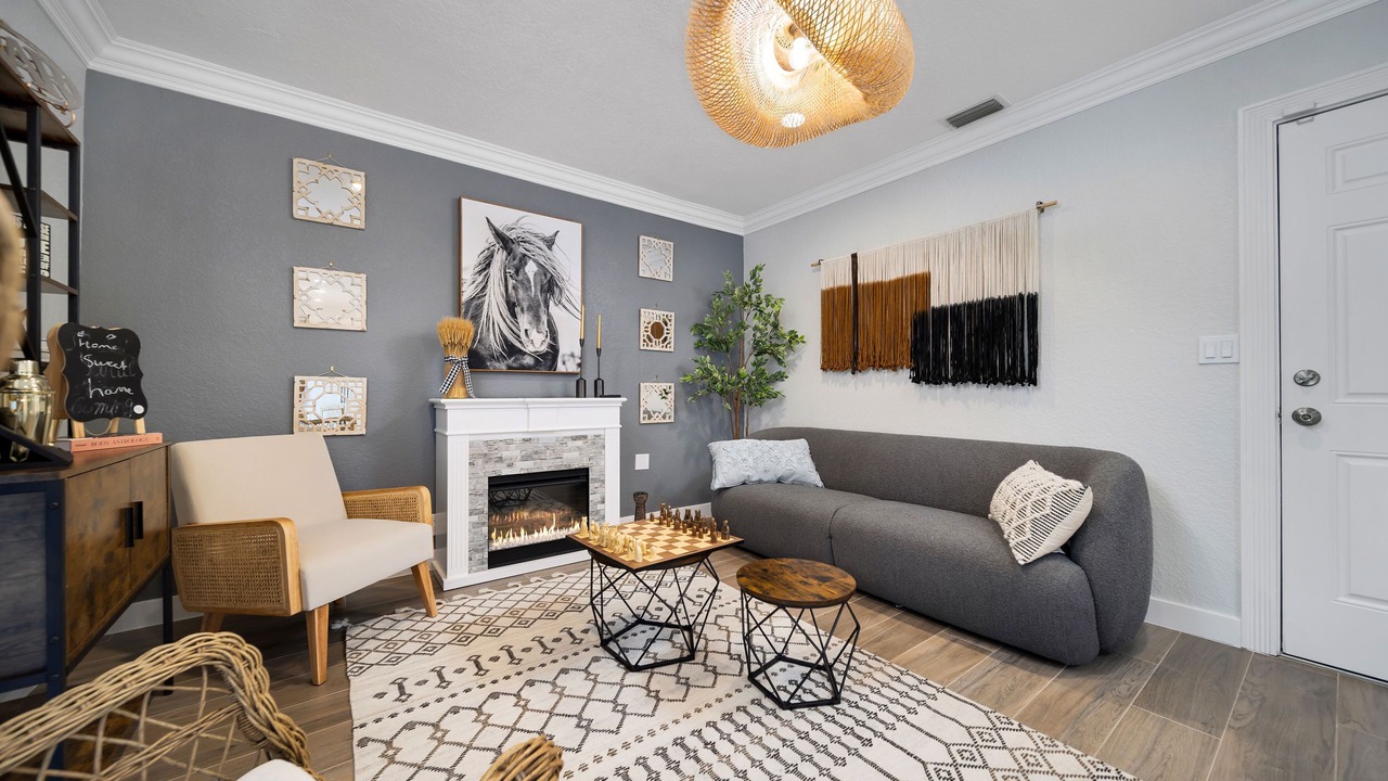 Photo of Livingroom in Imperial Point