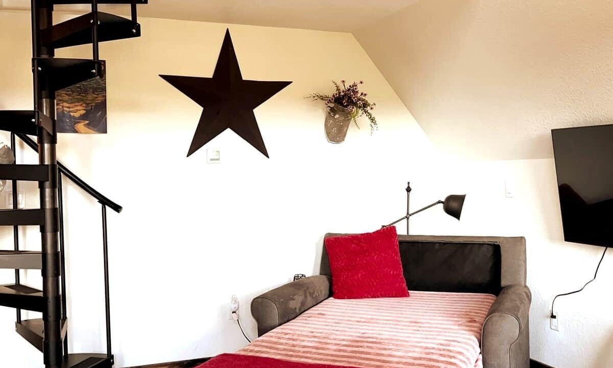 Photo of Bedroom in Woodland Park