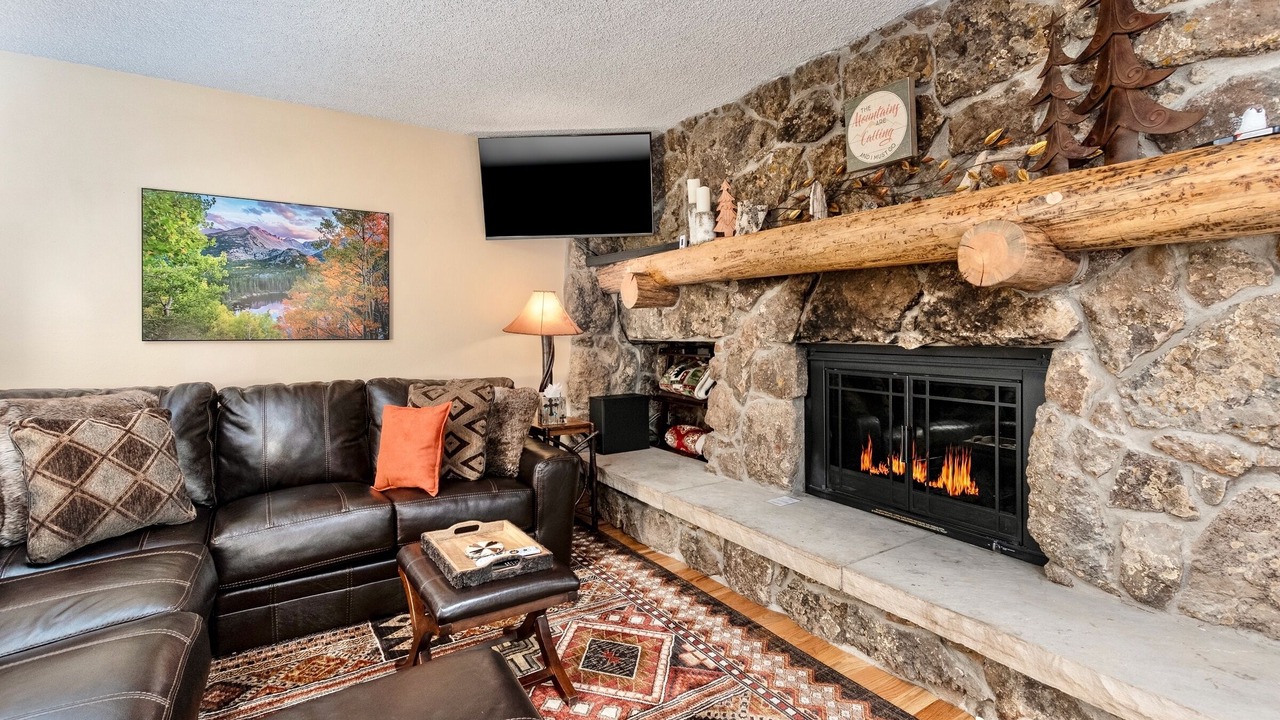 Photo of Livingroom in Windcliff Estates