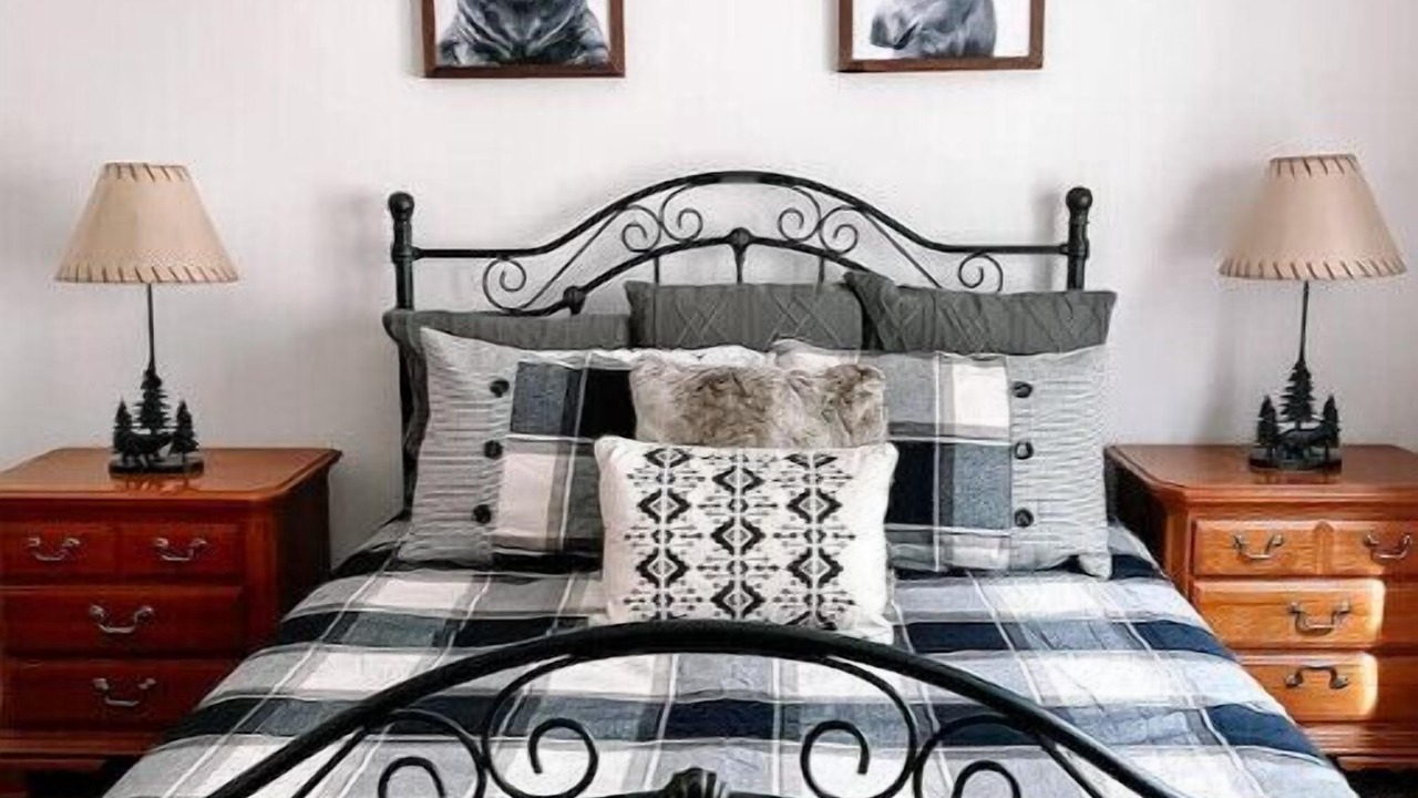 Photo of Bedroom in Michigan Hill