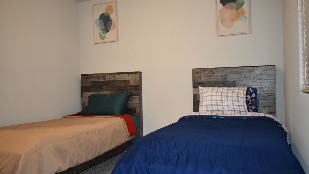Photo of Bedroom in Enterprise