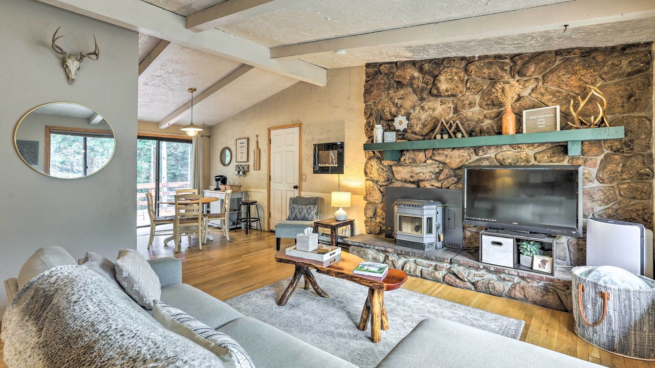 Photo of Livingroom in Kings Valley
