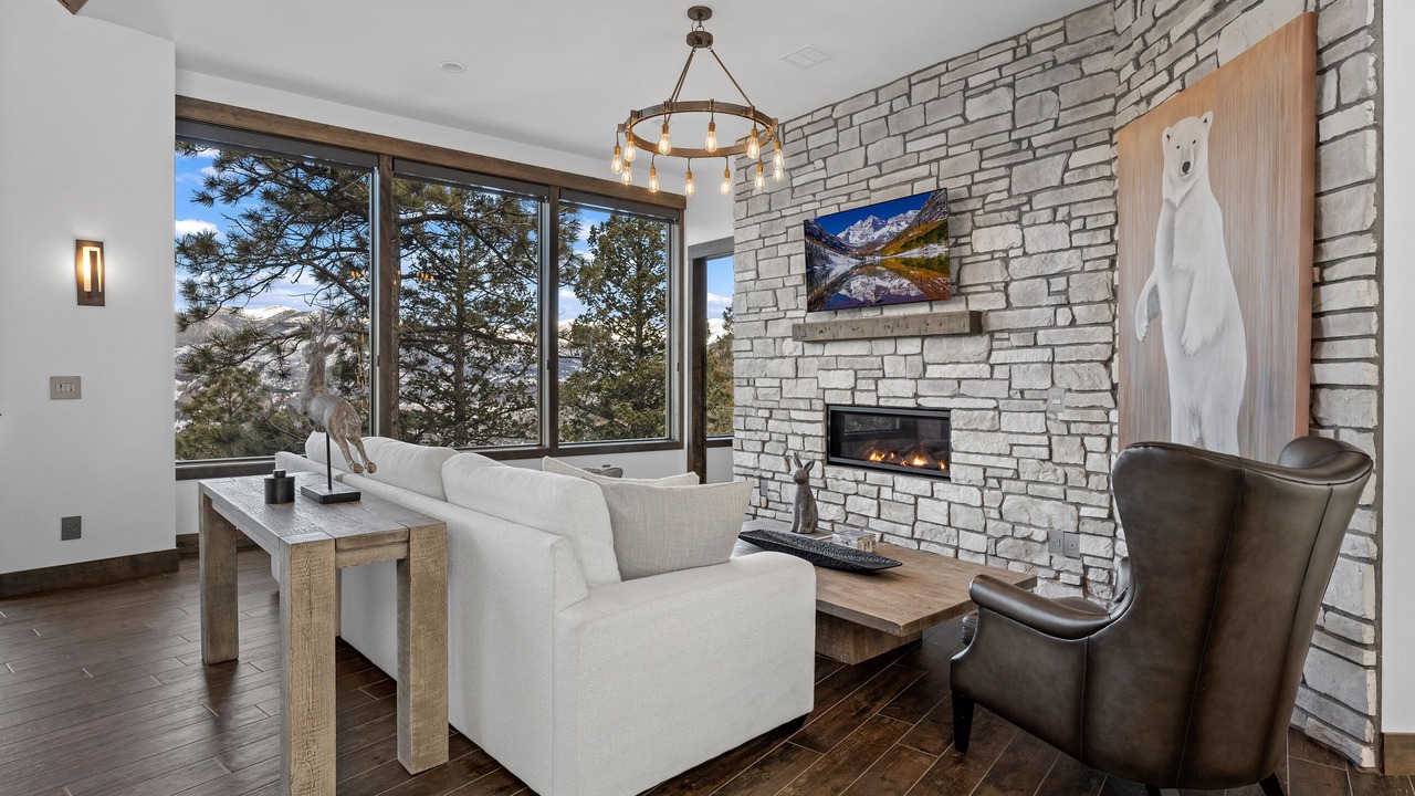 Photo of Livingroom in Windcliff Estates