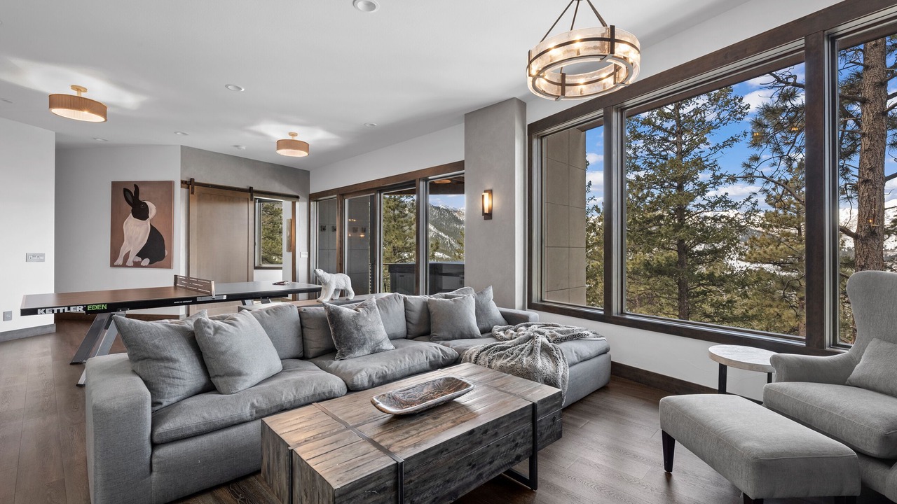 Photo of Livingroom in Windcliff Estates