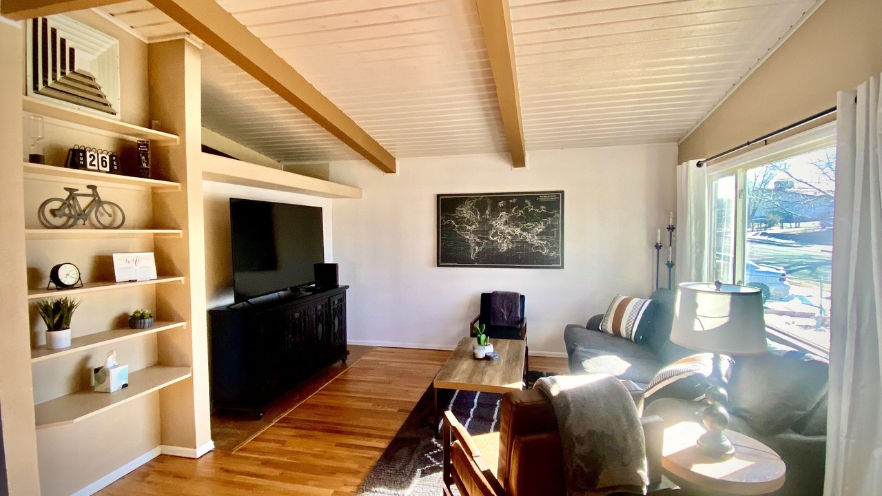 Photo of Livingroom in East Colorado Springs
