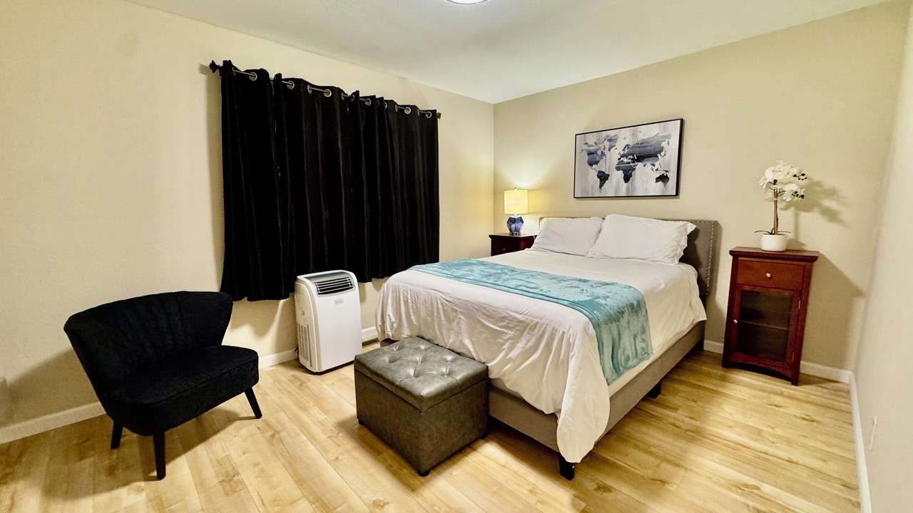 Photo of Bedroom in San Leandro