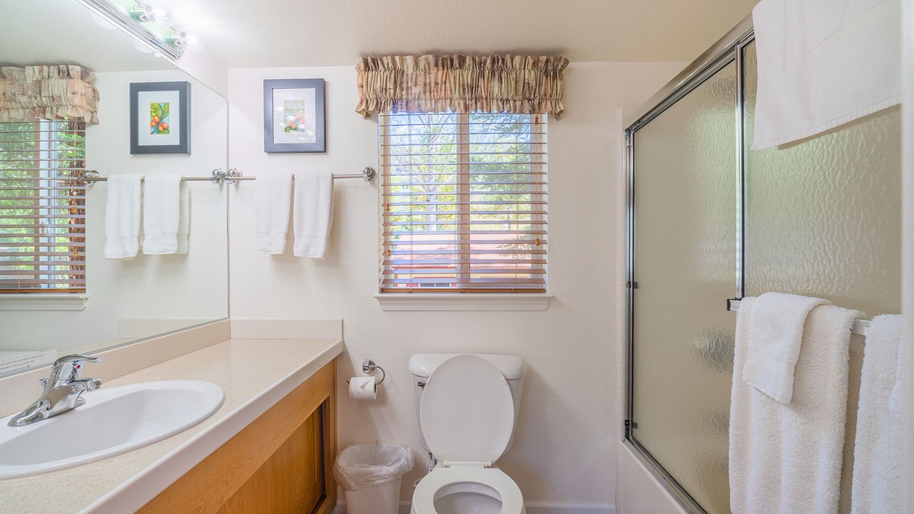 Photo of Bathroom in Big Bar