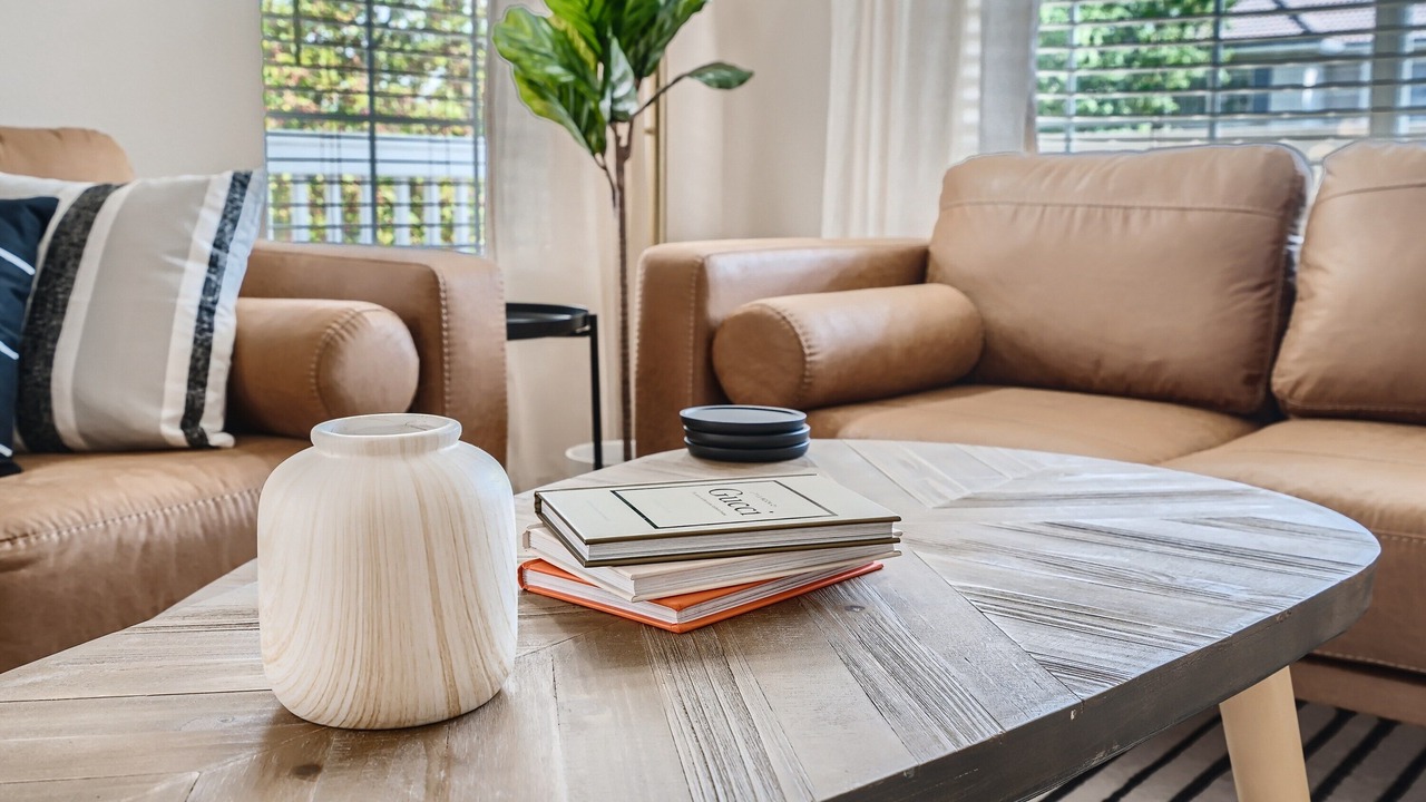 Photo of Livingroom in North Central Westminster