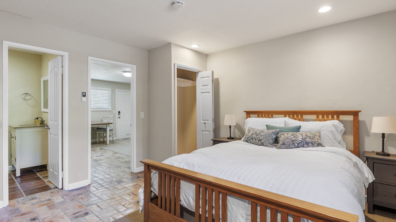 Photo of Bedroom in Lake Hughes