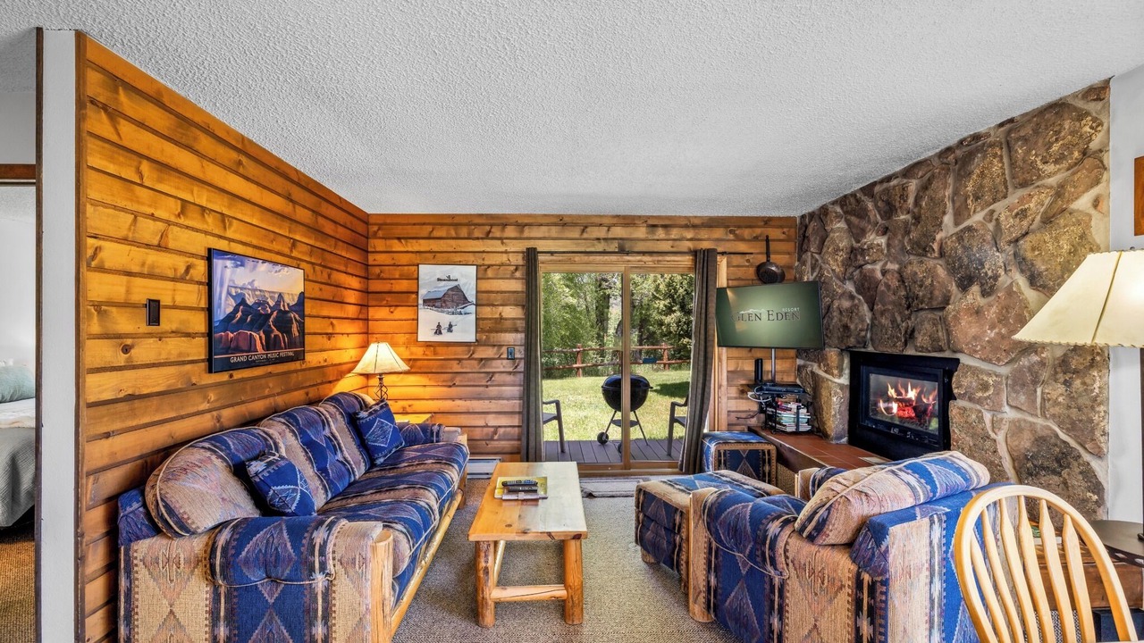 Photo of Livingroom in Clark
