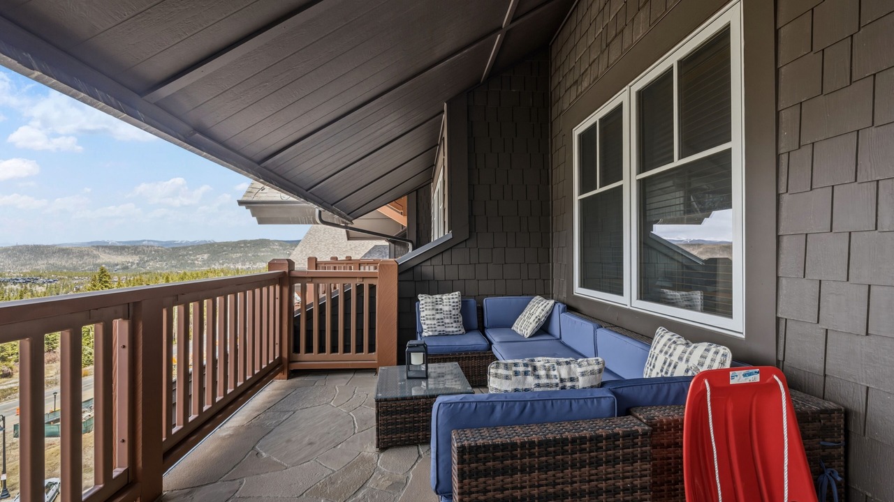Photo of Patio Balcony in Peak 8