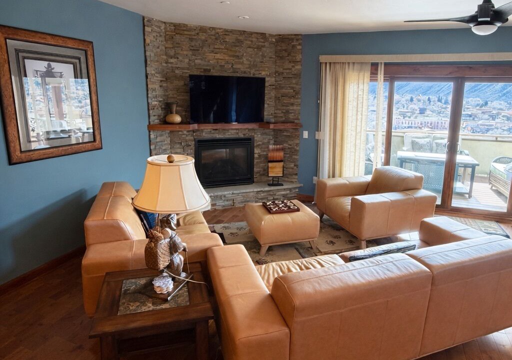 Photo of Livingroom in Glenwood Springs