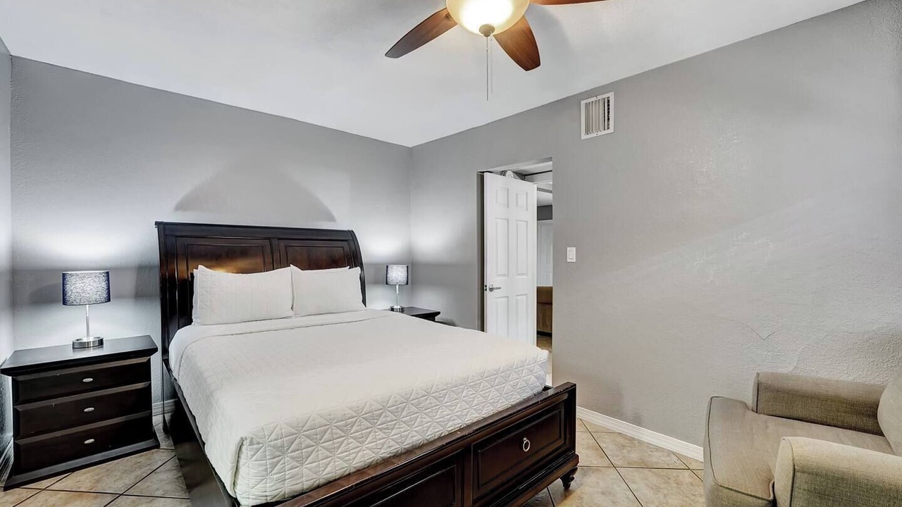Photo of Bedroom in South Middle River