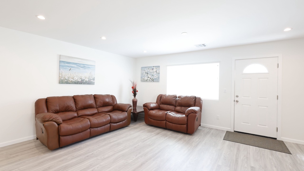 Photo of Livingroom in Northridge