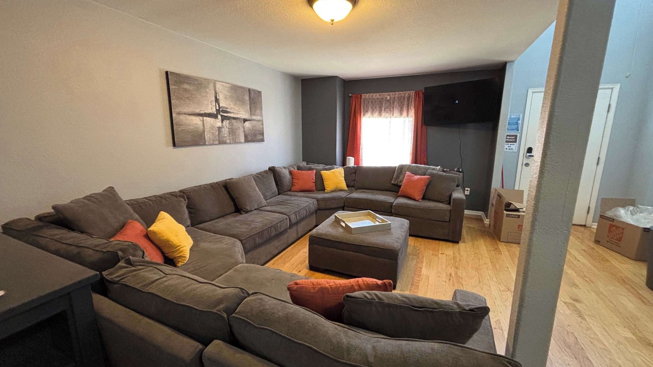 Photo of Livingroom in University Hills