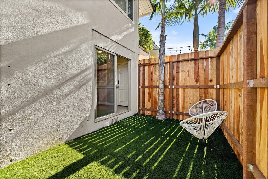 Photo of Patio Balcony in West Beach