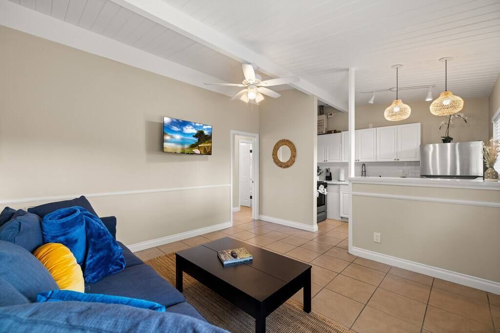 Photo of Livingroom in West Beach