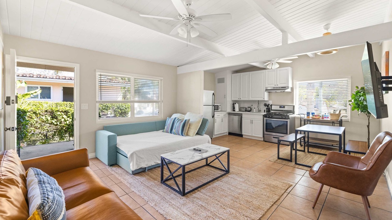 Photo of Livingroom in West Beach