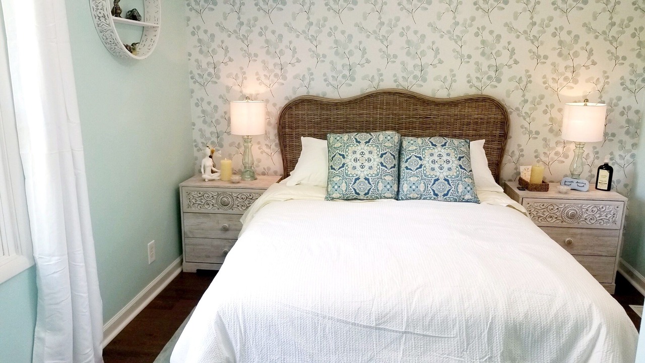 Photo of Bedroom in Mentor-on-the-Lake