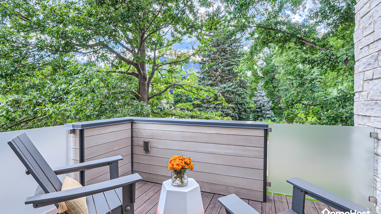 Photo of Patio Balcony in Interurban Park