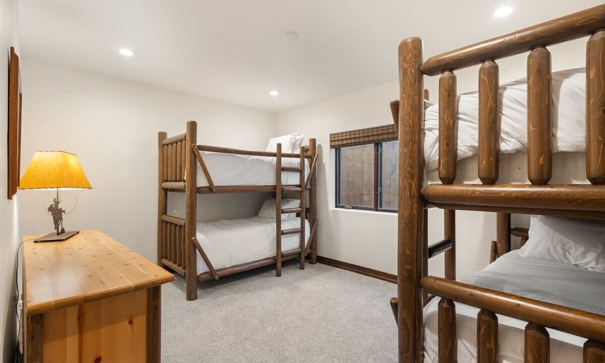 Photo of Bedroom in Missouri Heights