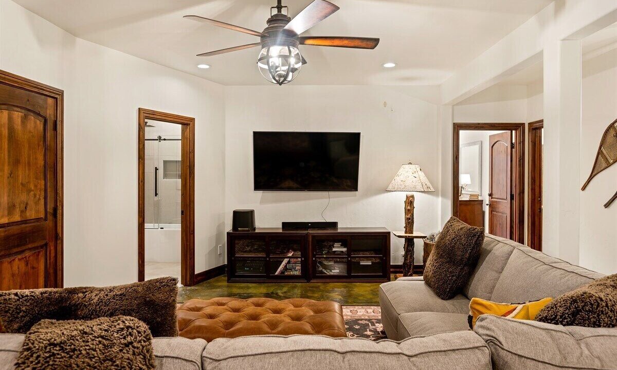 Photo of Bedroom in Missouri Heights