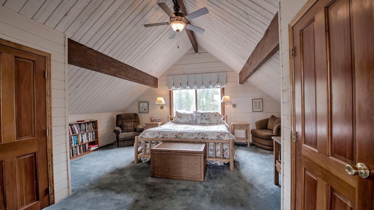 Photo of Bedroom in Valley of the Blue