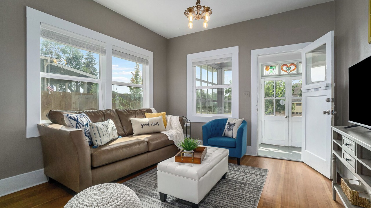 Photo of Livingroom in Castle Rock