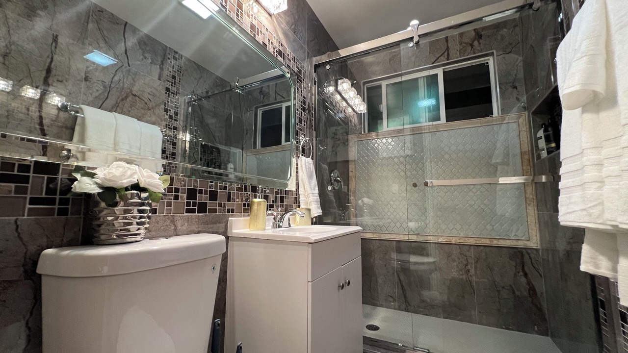 Photo of Bathroom in Midway City