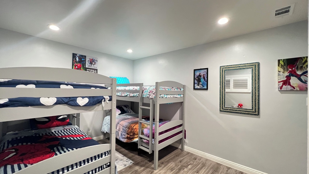 Photo of Bedroom in Midway City