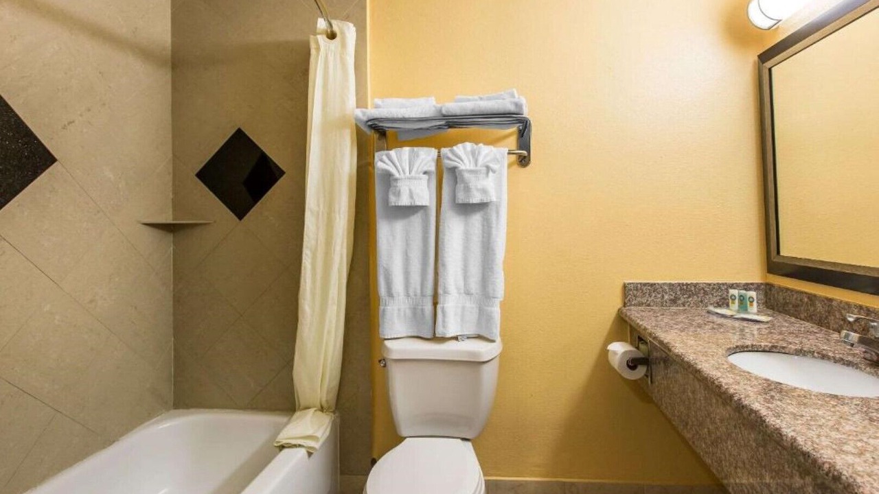 Photo of Bathroom in Bell Gardens