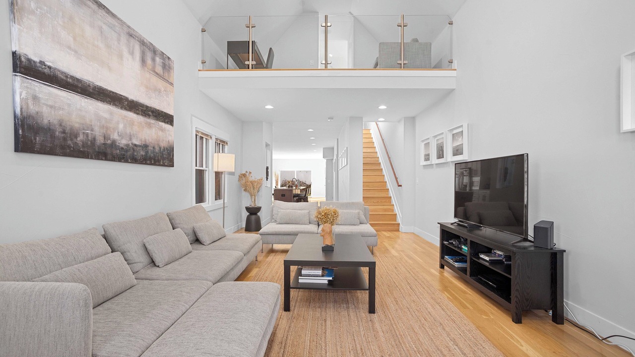 Photo of Livingroom in Five Points