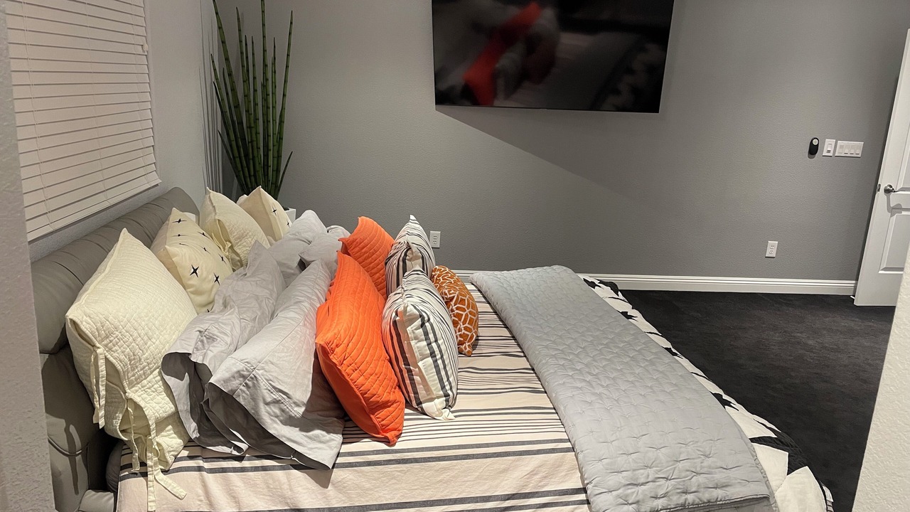 Photo of Bedroom in Sunridge Estates