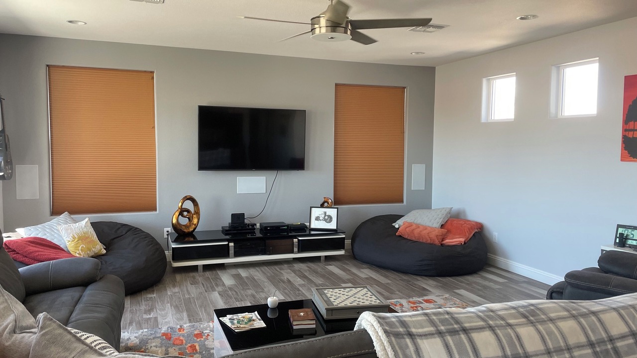 Photo of Livingroom in Sunridge Estates