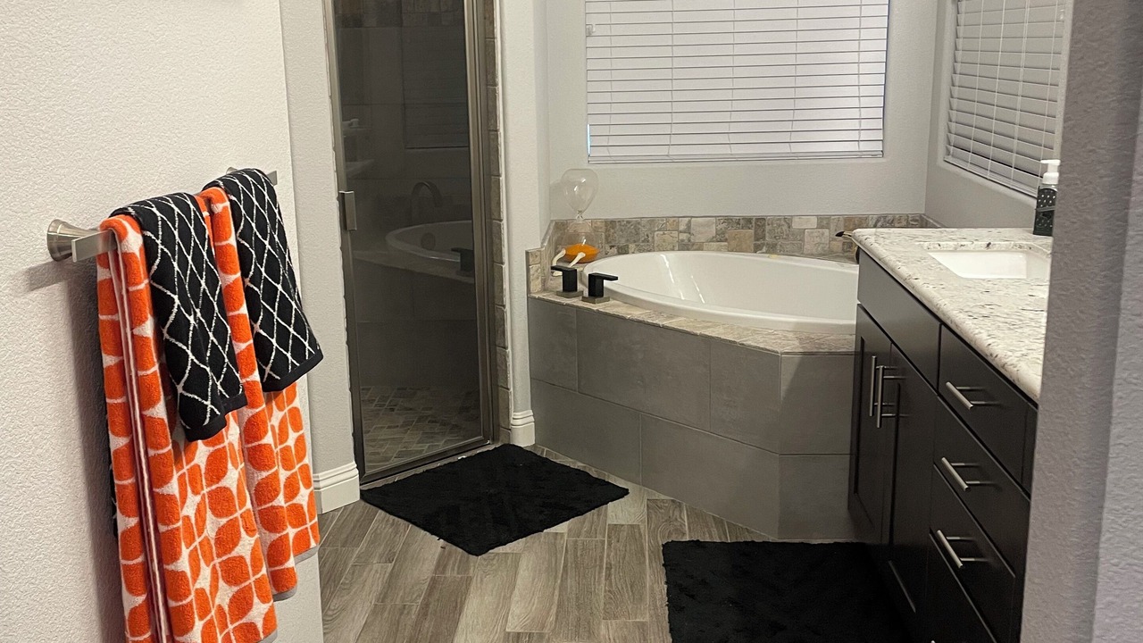 Photo of Bathroom in Sunridge Estates