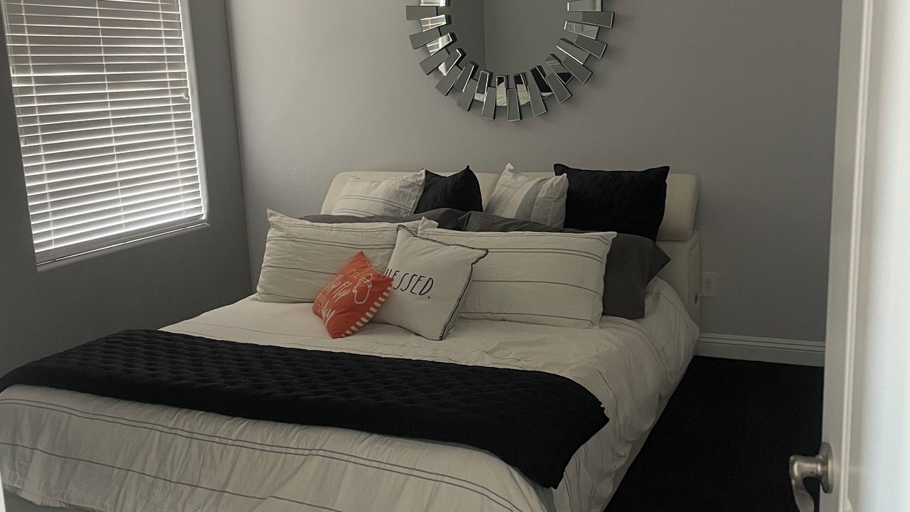 Photo of Bedroom in Sunridge Estates