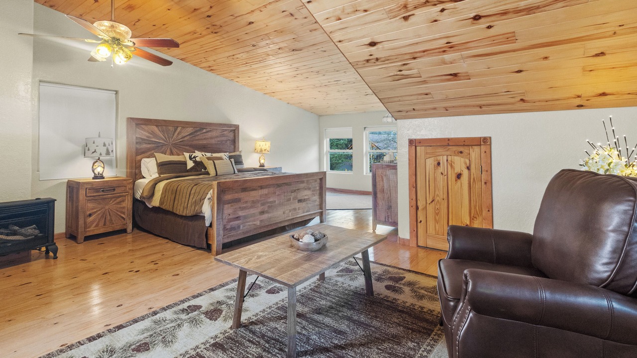 Photo of Bedroom in Red River
