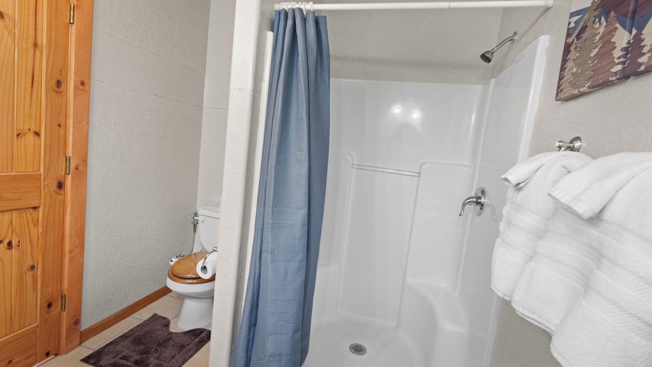 Photo of Bathroom in Red River