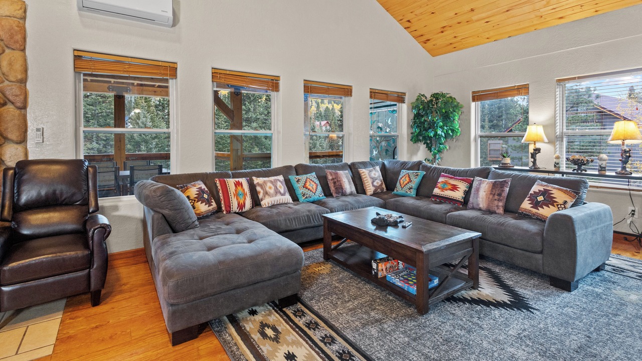 Photo of Livingroom in Red River