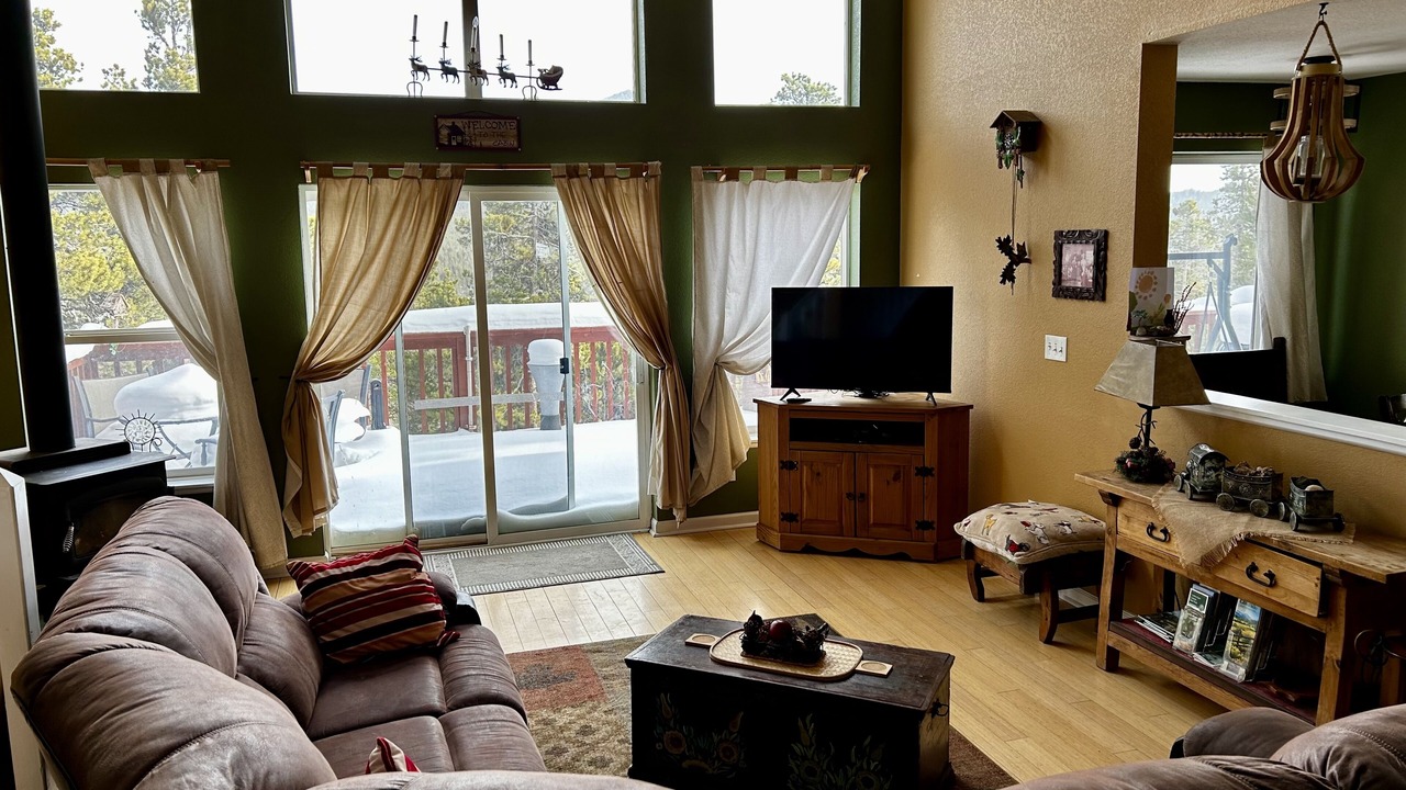 Photo of Livingroom in Black Hawk