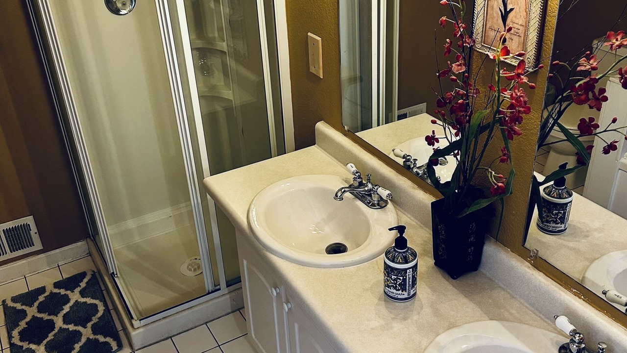 Photo of Bathroom in Black Hawk