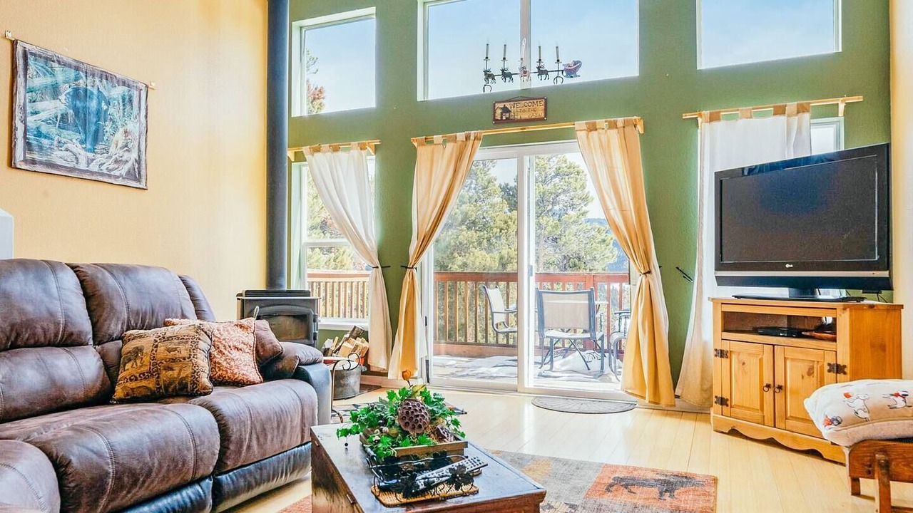 Photo of Livingroom in Black Hawk