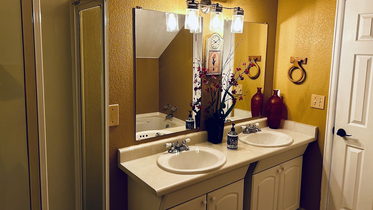 Photo of Bathroom in Black Hawk
