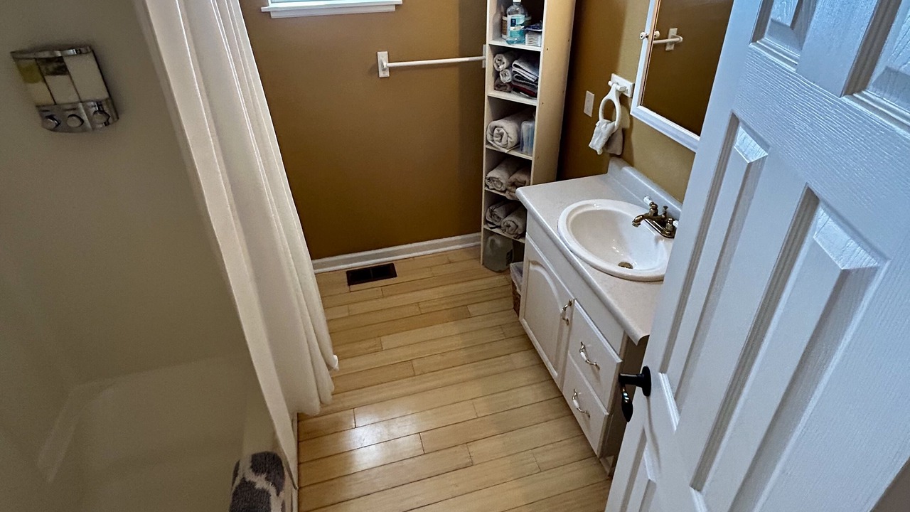 Photo of Bathroom in Black Hawk