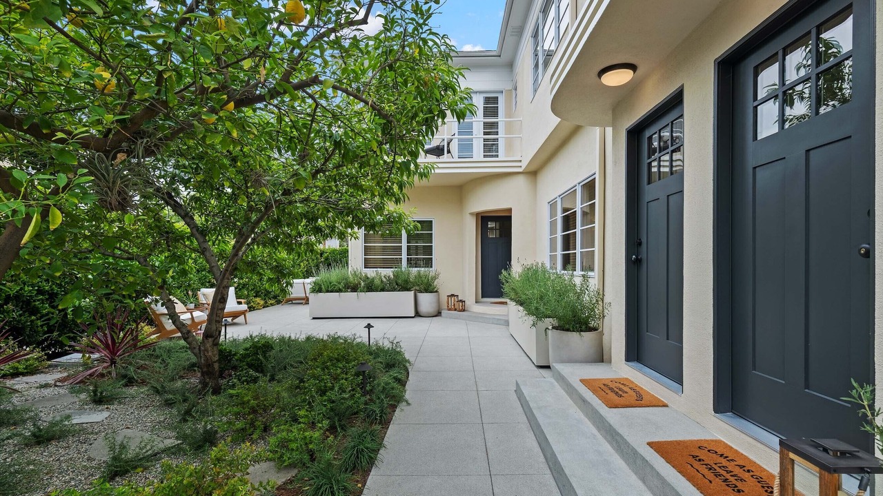 Photo of Patio Balcony in Beverly Grove