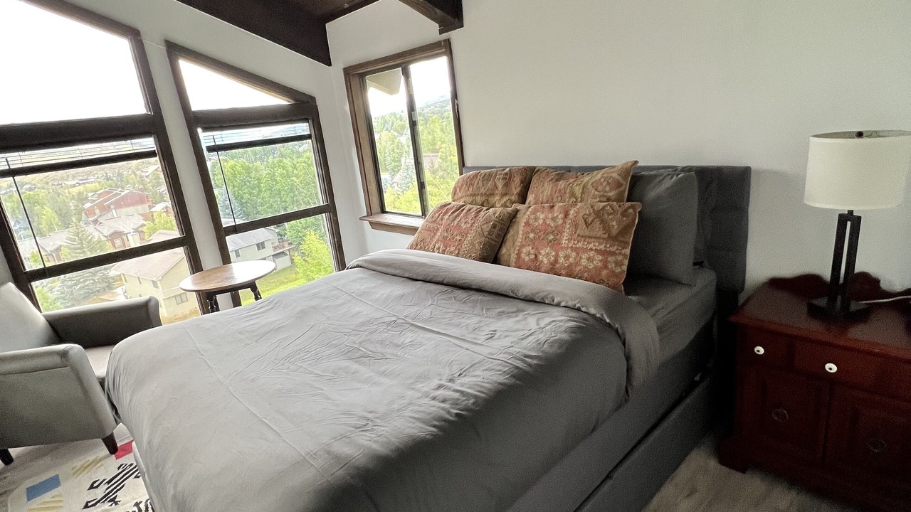 Photo of Bedroom in Fairway Meadows