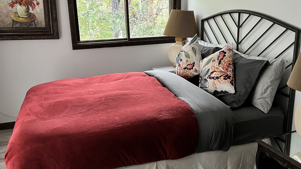 Photo of Bedroom in Fairway Meadows