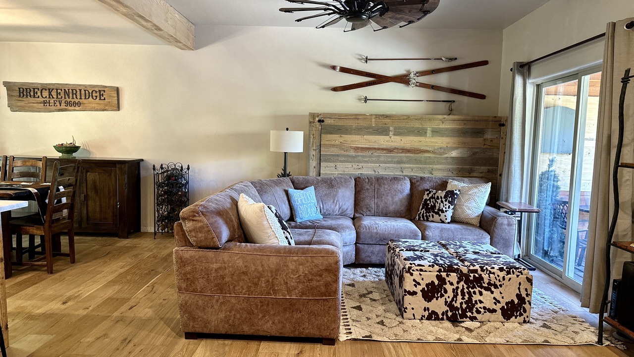 Photo of Livingroom in Dillon