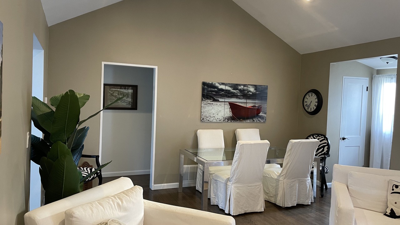 Photo of Livingroom in East Beach
