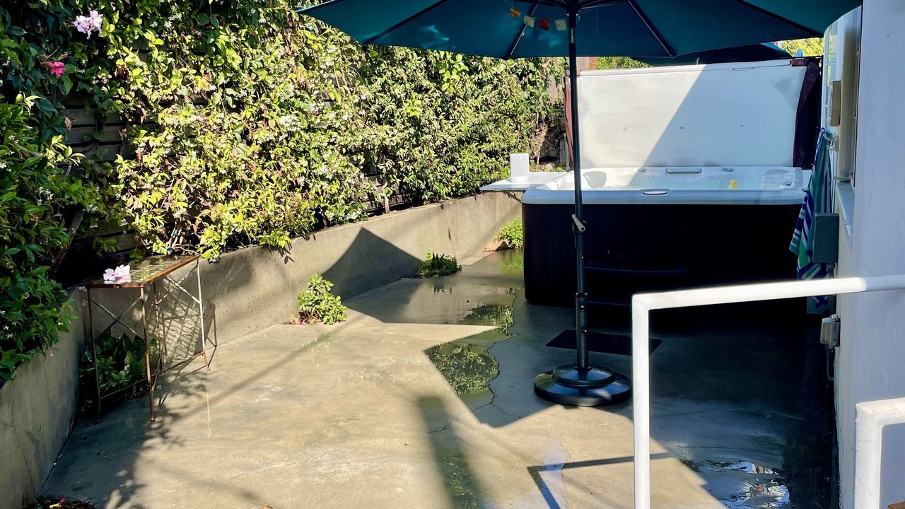 Photo of Patio Balcony in East Beach